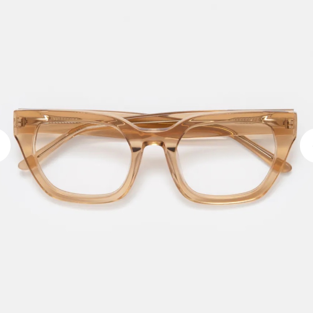 Glas reading glasses Kiara in Caramel 2.0 magnification for closer viewing